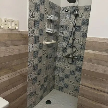 Victoria House Homestay szállás *