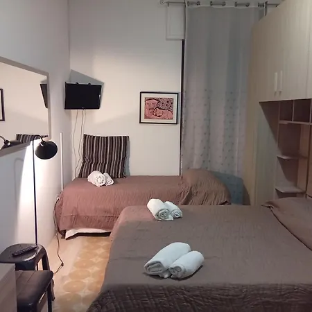 Проживание в семье Victoria House Альгеро